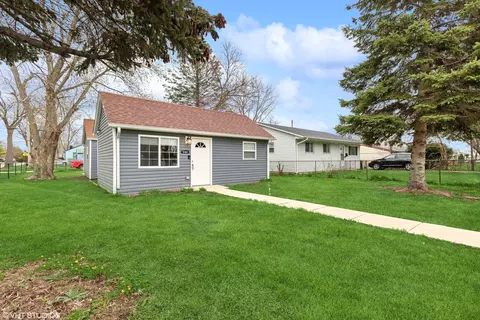 2301 Joanna Ave, Zion, IL 60099
