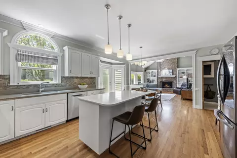 Kitchen - 1526 Maria Ct, Wheaton, IL 60187 photo 1 of 4
