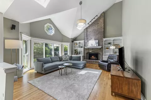 Other - 1526 Maria Ct, Wheaton, IL 60187 photo 3 of 10