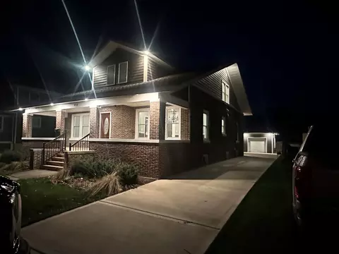 Exterior - 433 Marion Ave, Aurora, IL 60505 photo 3 of 3