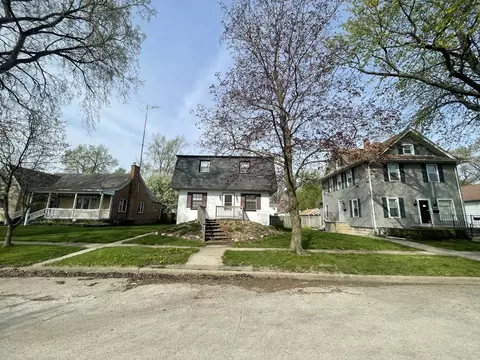 Exterior - 445 S Winfield Ave, Kankakee, IL 60901 photo 2 of 11