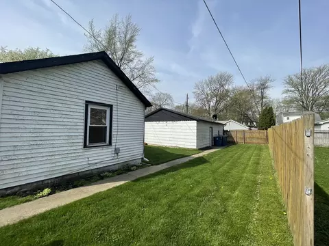 Exterior - 445 S Winfield Ave, Kankakee, IL 60901 photo 10 of 11