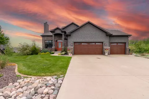 103 Ozzie Ct, Downs, IL 61736
