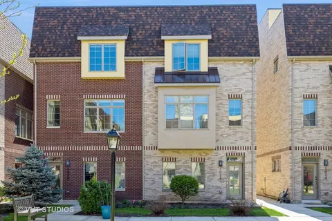 1022 Cedar Ct, Oak Park, IL 60302