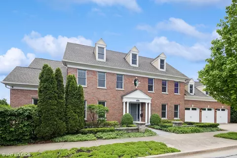 151 S Kenmore Ave, Elmhurst, IL 60126