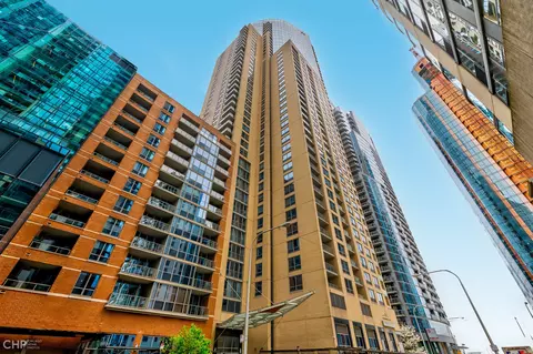 420 E Waterside Dr #305, Chicago, IL 60601 photo 1