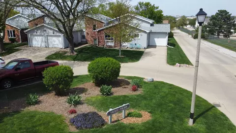 Exterior - 1538 Hunt Dr #D, Normal, IL 61761 photo 5 of 6