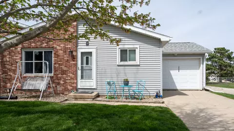 Exterior - 1538 Hunt Dr #D, Normal, IL 61761 photo 3 of 6