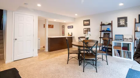 Dining - 1538 Hunt Dr #D, Normal, IL 61761 photo 2 of 4