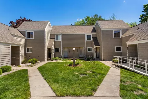 1920 Blackthorn Dr #1920, Champaign, IL 61821