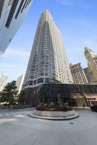 405 N Wabash Ave #1607, Chicago, IL 60611