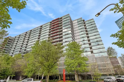 800 Elgin Rd #817, Evanston, IL 60201