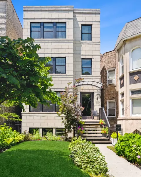 2064 N Humboldt Blvd, Chicago, IL 60647