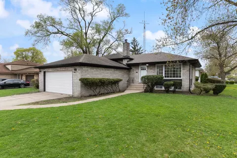 925 E 159th Pl, South Holland, IL 60473