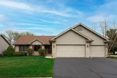 5041 Candelabra Ln, Loves Park, IL 61111