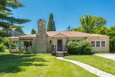 5532 Main St, Downers Grove, IL 60516