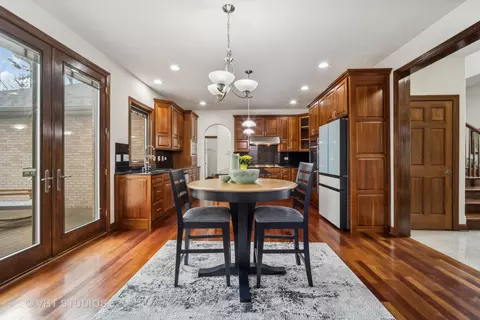 Dining - 1135 Castle Dr, Glenview, IL 60025 photo 1 of 3