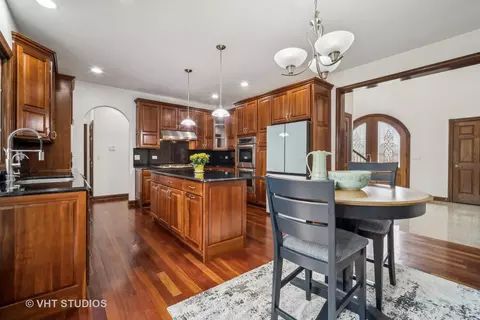 Kitchen - 1135 Castle Dr, Glenview, IL 60025 photo 1 of 5