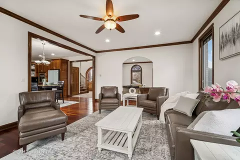 Living - 1135 Castle Dr, Glenview, IL 60025 photo 4 of 6