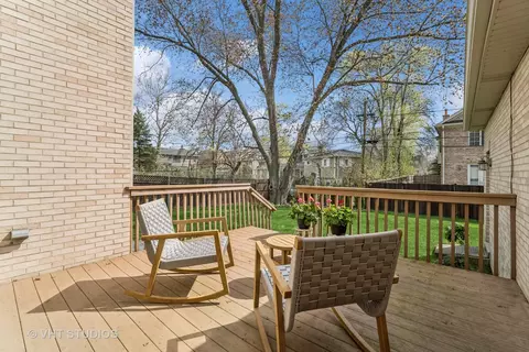 Exterior - 1135 Castle Dr, Glenview, IL 60025 photo 3 of 6