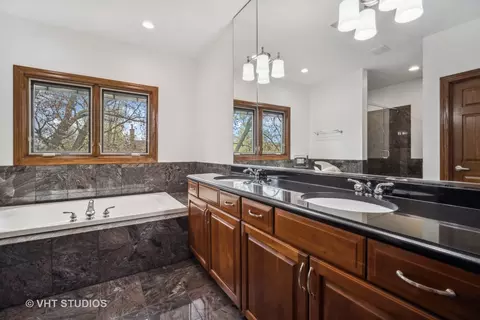Bath - 1135 Castle Dr, Glenview, IL 60025 photo 2 of 7