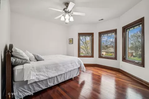Bedroom - 1135 Castle Dr, Glenview, IL 60025 photo 2 of 2