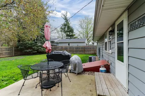 Exterior - 1212 W Hovey Ave, Normal, IL 61761 photo 6 of 8