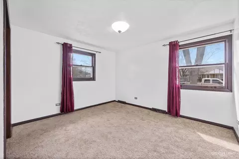 Bedroom - 825 Mohawk Dr, Elgin, IL 60120 photo 1 of 2