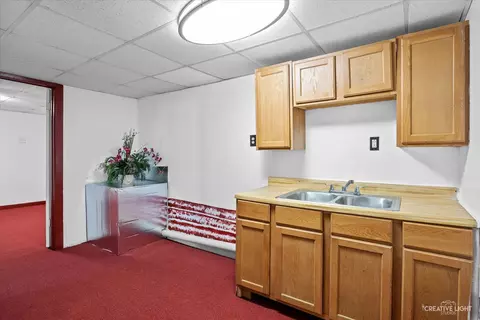 Kitchen - 825 Mohawk Dr, Elgin, IL 60120 photo 3 of 3