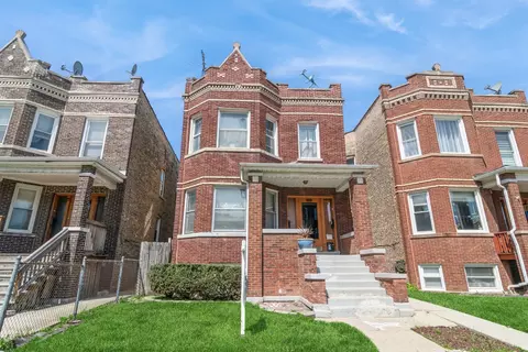 3110 N Davlin Ct, Chicago, IL 60618