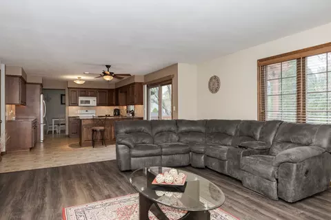 Living - 33 Chiswick Cir, Bloomington, IL 61704 photo 2 of 7