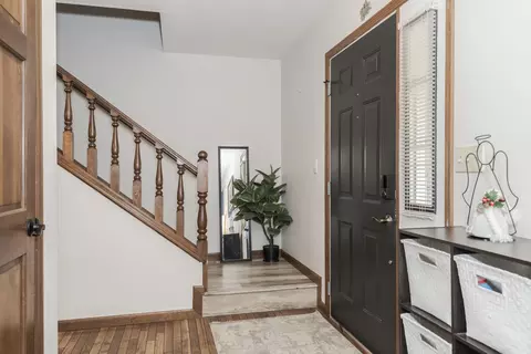 Entry Way - 33 Chiswick Cir, Bloomington, IL 61704 photo 1 of 4