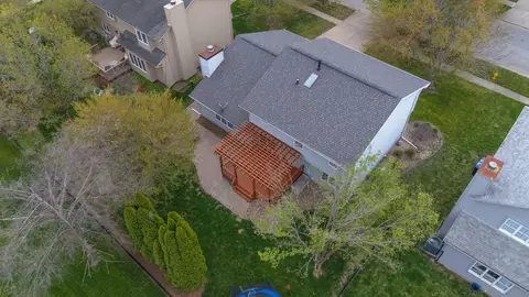 Exterior - 33 Chiswick Cir, Bloomington, IL 61704 photo 4 of 17