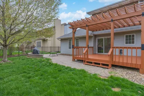 Exterior - 33 Chiswick Cir, Bloomington, IL 61704 photo 11 of 17