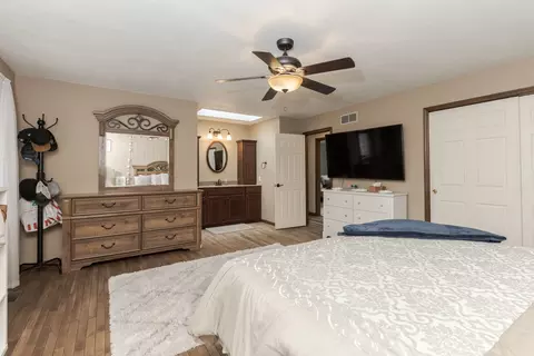 Bedroom - 33 Chiswick Cir, Bloomington, IL 61704 photo 7 of 8