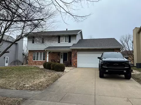 Exterior - 33 Chiswick Cir, Bloomington, IL 61704 photo 6 of 17