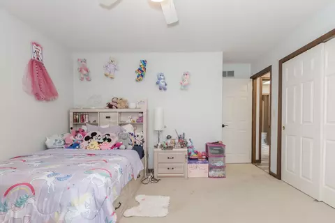 Bedroom - 33 Chiswick Cir, Bloomington, IL 61704 photo 4 of 8