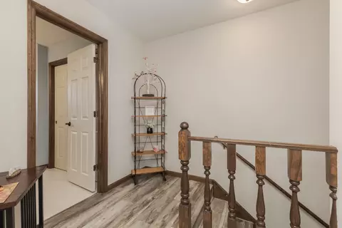 Entry Way - 33 Chiswick Cir, Bloomington, IL 61704 photo 3 of 4