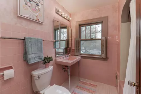 Bath - 818 E Locust St, Bloomington, IL 61701 photo 1 of 3