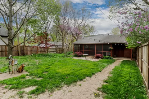 Exterior - 818 E Locust St, Bloomington, IL 61701 photo 12 of 12