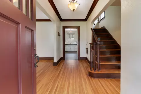 Entry Way - 818 E Locust St, Bloomington, IL 61701 photo 1 of 6