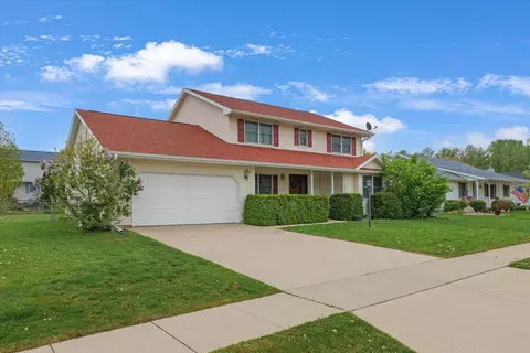 108 Ridge Rd, Mahomet, IL 61853