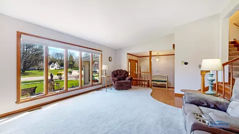 Living - 341 Cornell Ln, Algonquin, IL 60102 photo 1 of 6