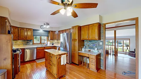 Kitchen - 341 Cornell Ln, Algonquin, IL 60102 photo 3 of 4