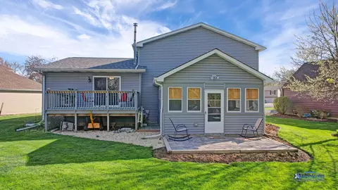 Exterior - 341 Cornell Ln, Algonquin, IL 60102 photo 14 of 18