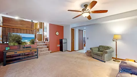 Living - 341 Cornell Ln, Algonquin, IL 60102 photo 4 of 6