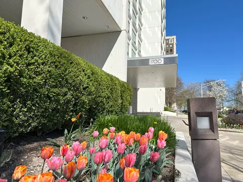 1700 E 56th St #2501, Chicago, IL 60637