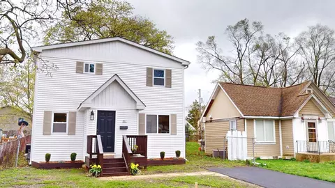 311 Bellevue Dr, Round Lake Park, IL 60073