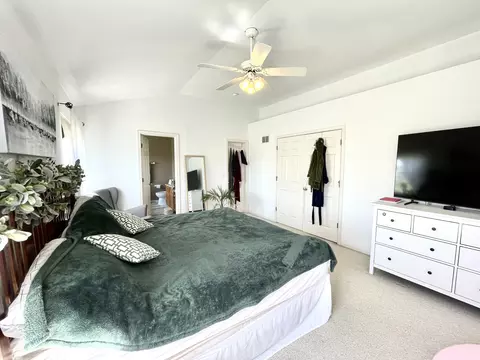 Bedroom - 140 Dallas Dr, Bartlett, IL 60103 photo 2 of 5