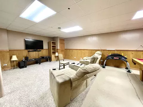 Living - 140 Dallas Dr, Bartlett, IL 60103 photo 7 of 8